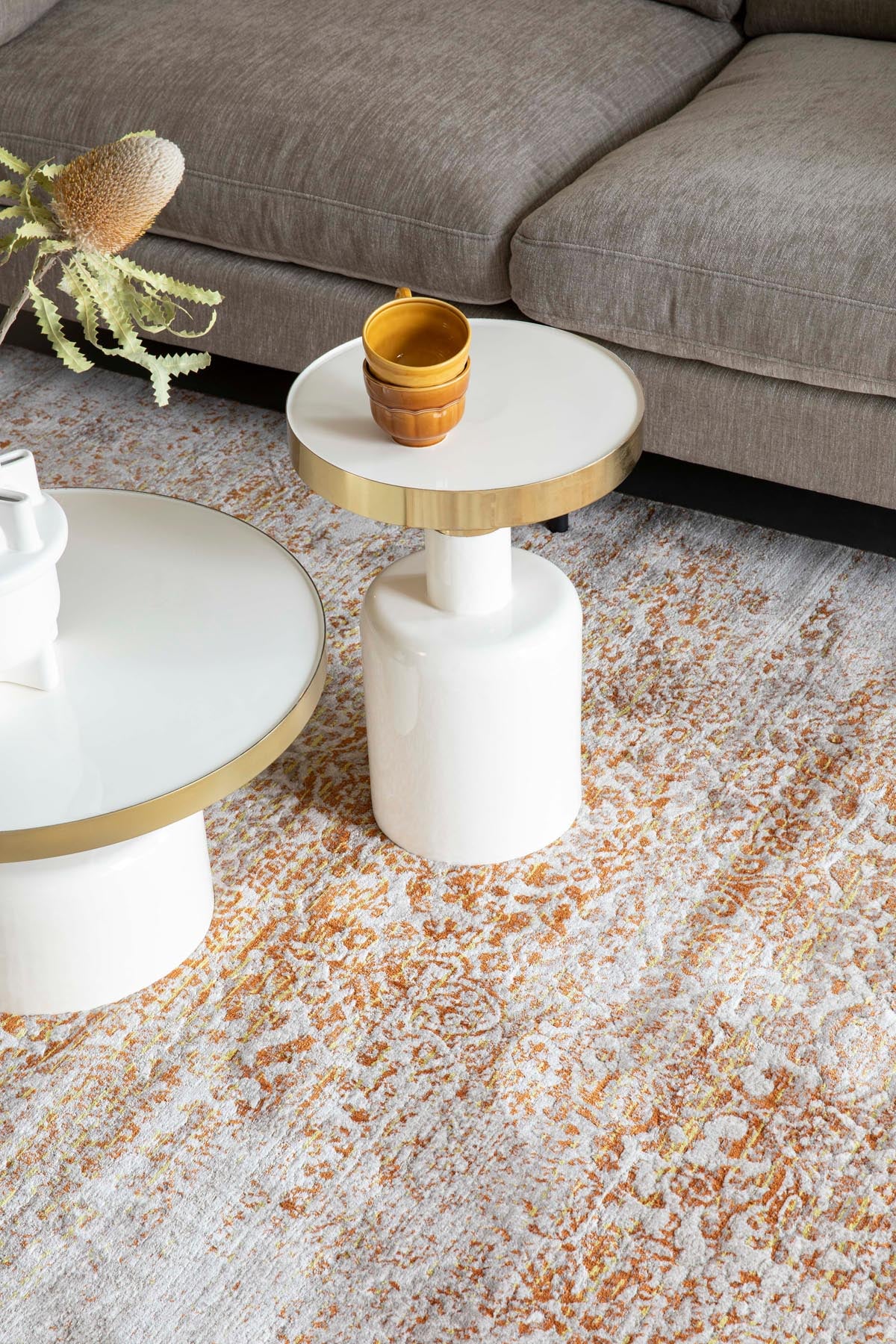 Teppich Magic in Sunrise präsentiert im Onlineshop von KAQTU Design AG. Teppich ist von Zuiver