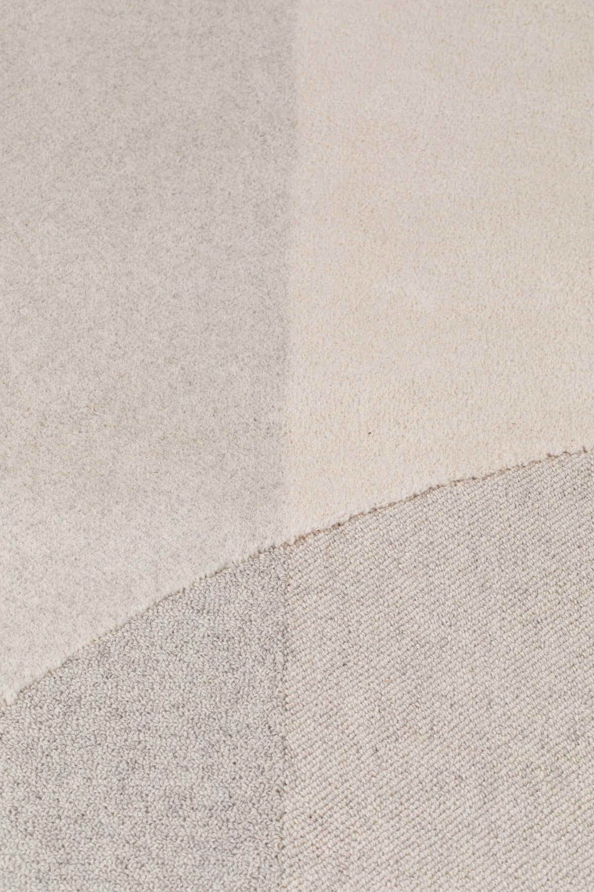 Teppich Dream in Natur/Grau präsentiert im Onlineshop von KAQTU Design AG. Teppich ist von Zuiver
