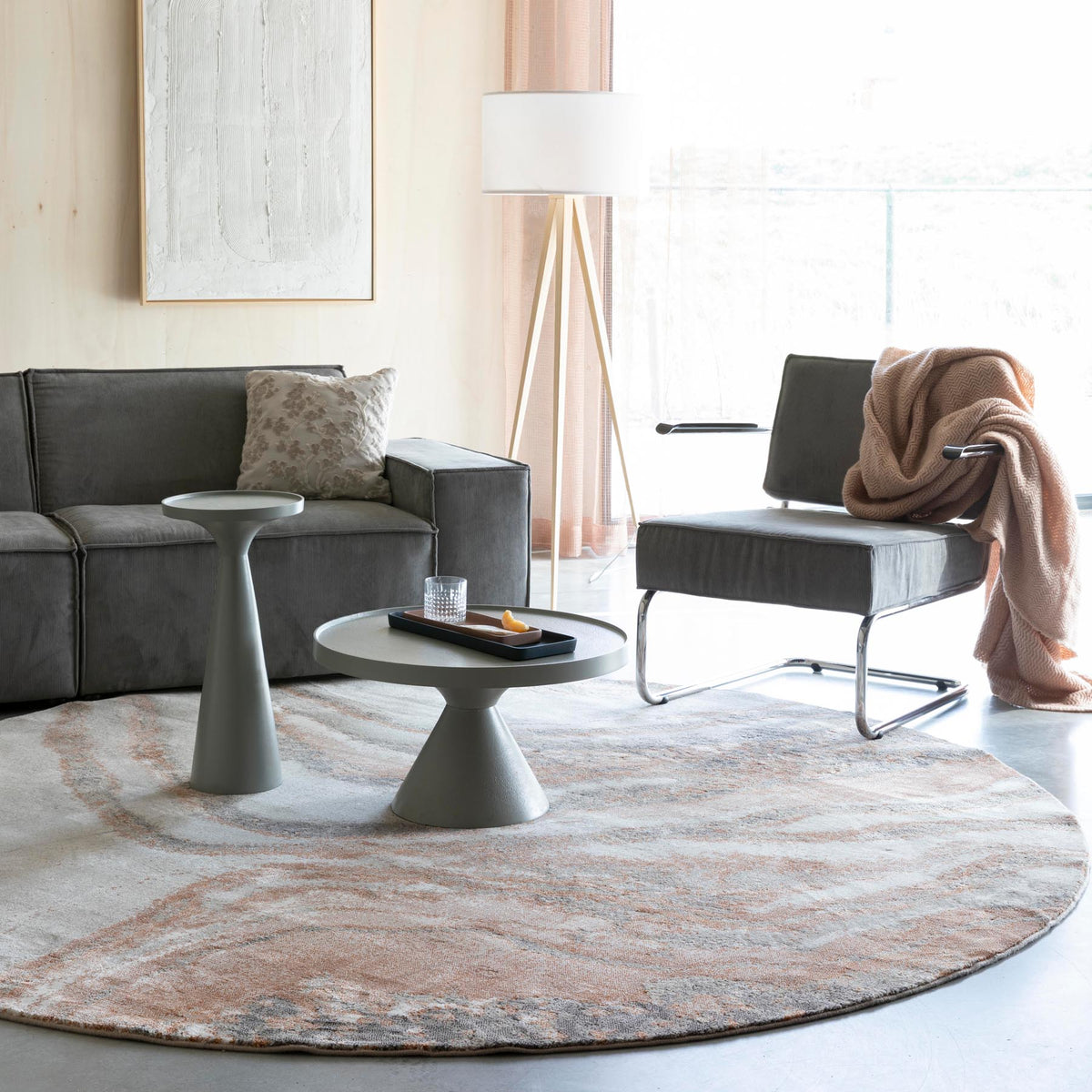 Teppich Solar in Grau/Terra präsentiert im Onlineshop von KAQTU Design AG. Teppich ist von Zuiver