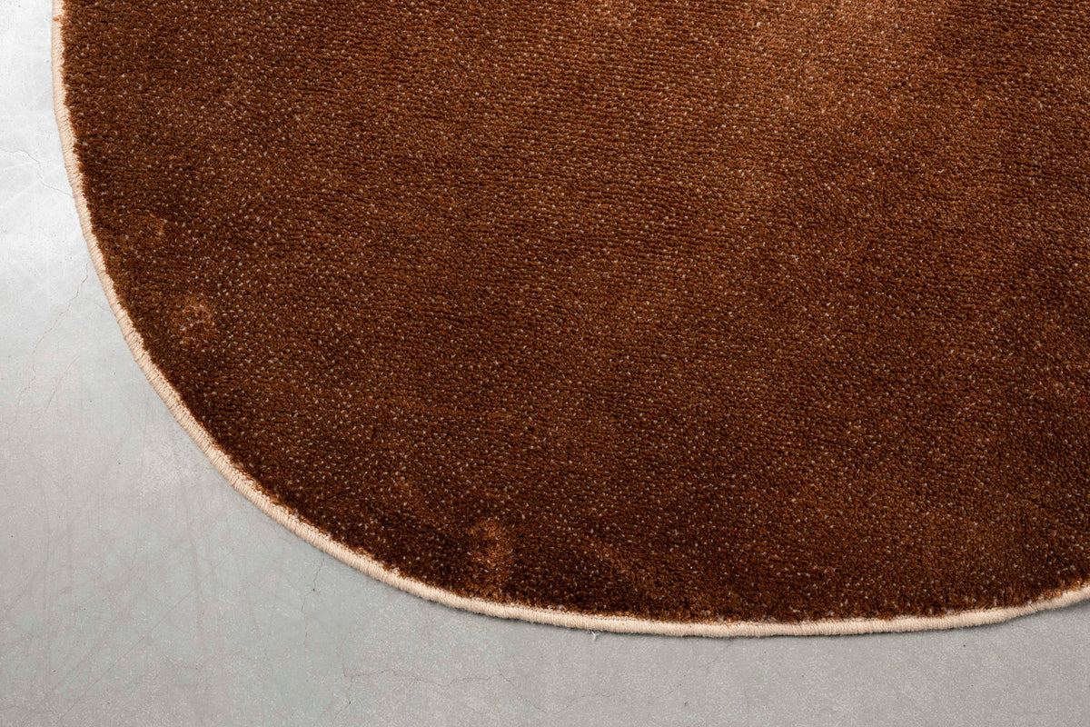 Teppich Phila in Braun präsentiert im Onlineshop von KAQTU Design AG. Teppich ist von Zuiver