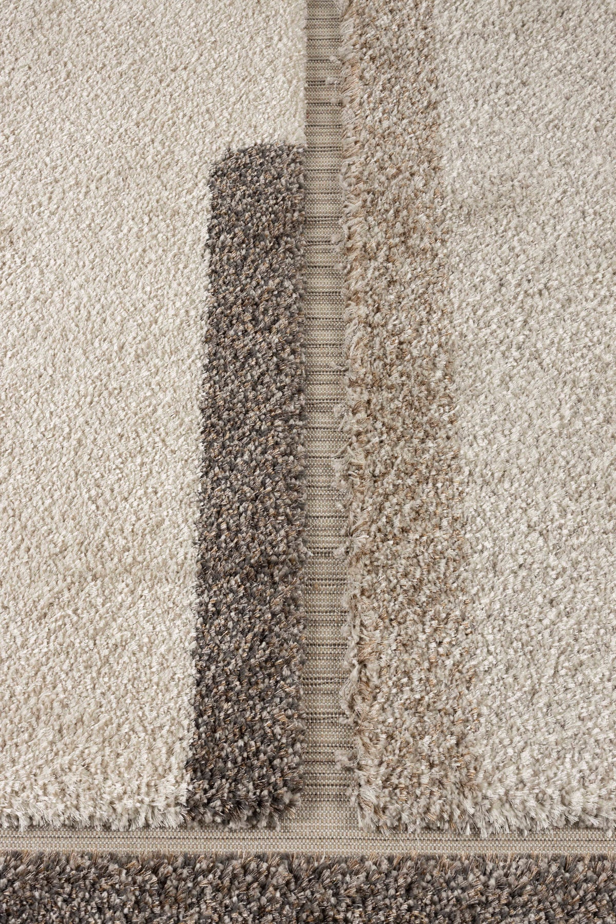 Teppich Zest in Grau präsentiert im Onlineshop von KAQTU Design AG. Teppich ist von Zuiver