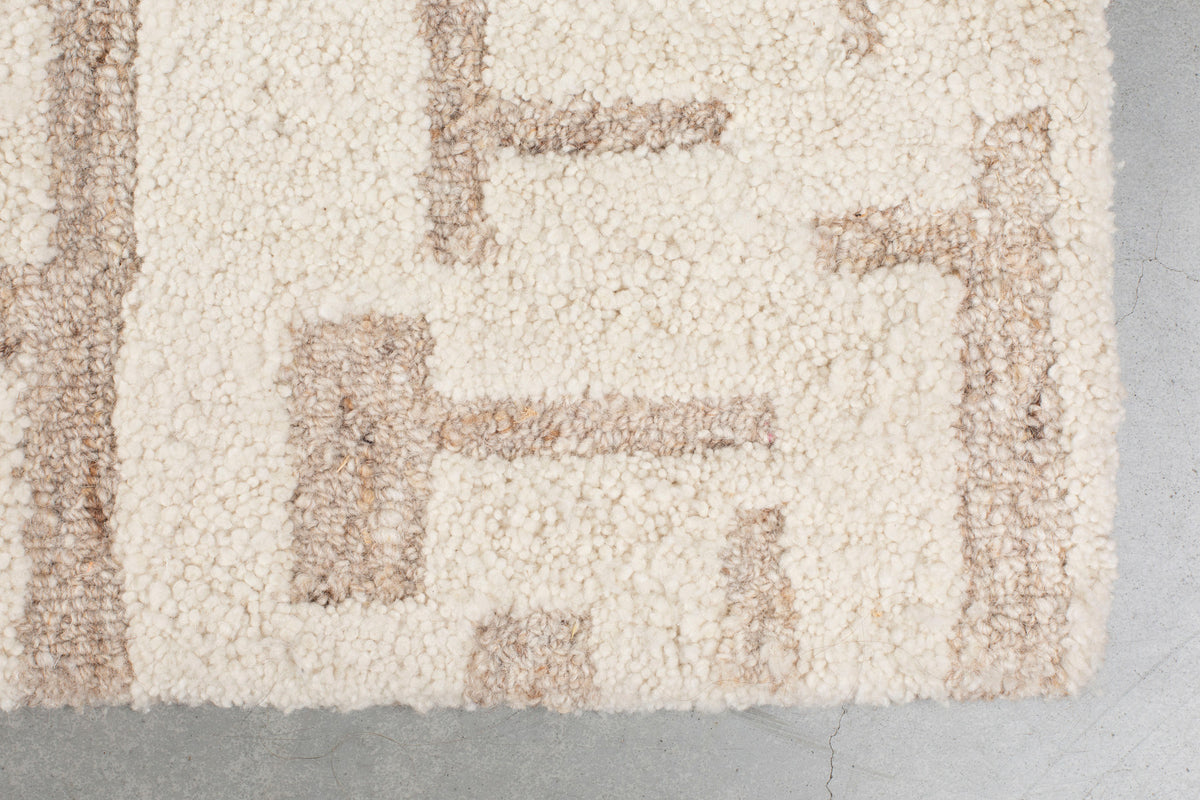 Hills Teppich 160x230 in beige präsentiert im Onlineshop von KAQTU Design AG. Teppich ist von Zuiver