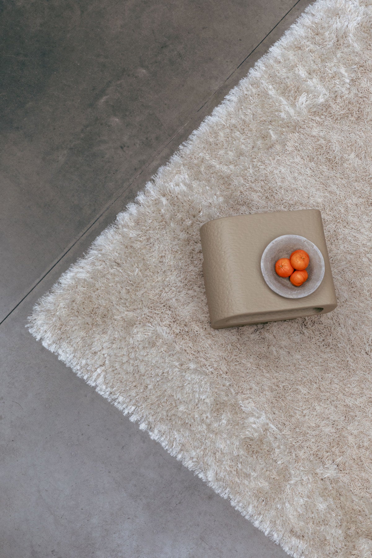 Curly Teppich 160x230 in beige präsentiert im Onlineshop von KAQTU Design AG. Teppich ist von Zuiver