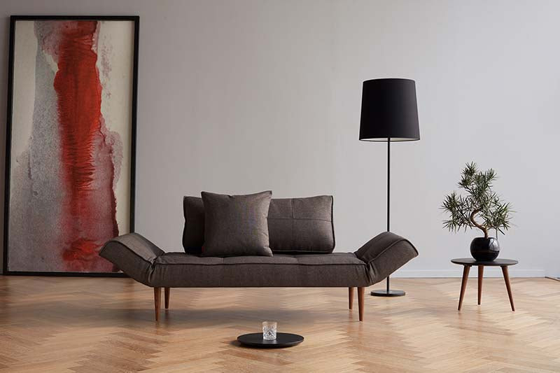 Zeal Klappsofa 200 Styletto in Dunkelgrau 216 präsentiert im Onlineshop von KAQTU Design AG. Bettsofa ist von Innovation Living