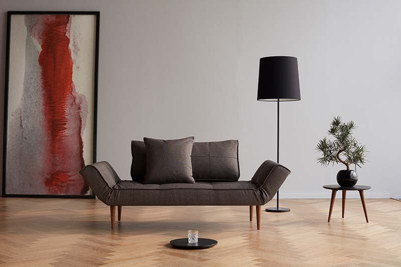 Zeal Klappsofa 200 Styletto in Dunkelgrau 216 präsentiert im Onlineshop von KAQTU Design AG. Bettsofa ist von Innovation Living