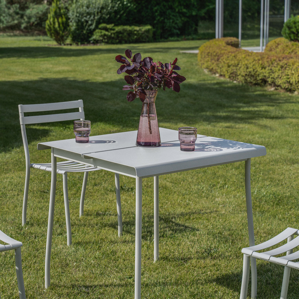 Flaner FLR04 - Cafeteriatisch in Türkis präsentiert im Onlineshop von KAQTU Design AG. Gartentisch ist von Mdd