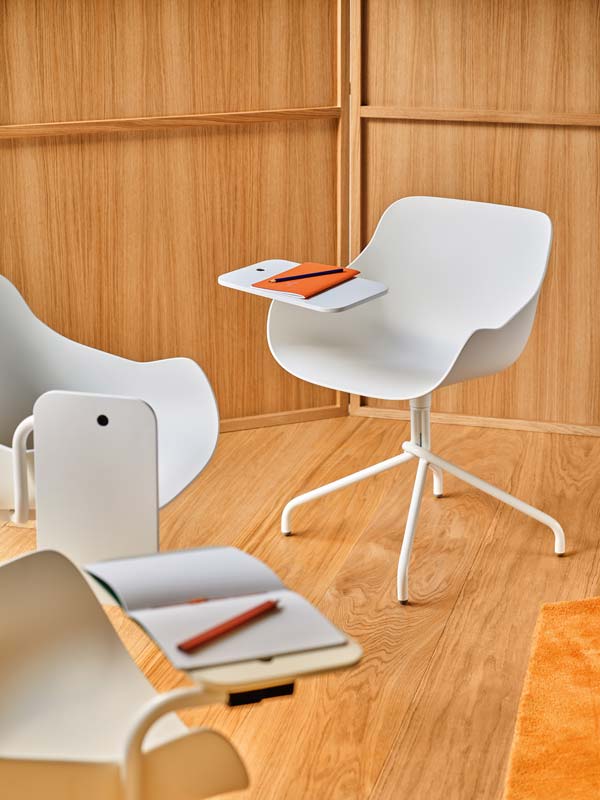 Baltic Basic BL1P19K - Stuhl Drehbasis in Rot präsentiert im Onlineshop von KAQTU Design AG. Drehstuhl ist von Mdd