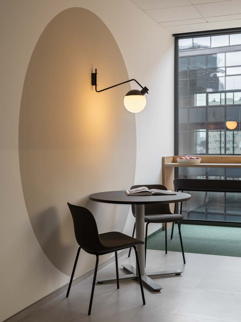 Baltic 2 Classic BLK4P1 - Stuhl 4-Bein-Gestell in  präsentiert im Onlineshop von KAQTU Design AG. Stuhl ist von Mdd