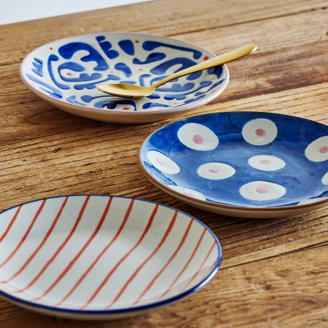 Eviaya von Bloomingville: Blau und handbemalt