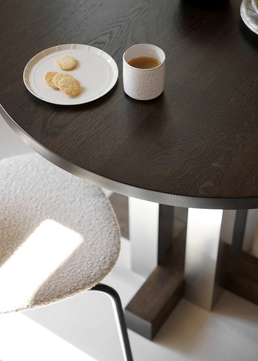 Cruz CRZ90 - Cafeteriatisch in Eiche-Ebenholz präsentiert im Onlineshop von KAQTU Design AG. Esstisch ist von Tamo