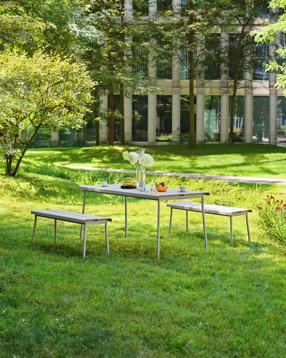 Flaner FLR05 - Tisch in Türkis präsentiert im Onlineshop von KAQTU Design AG. Gartentisch ist von Mdd