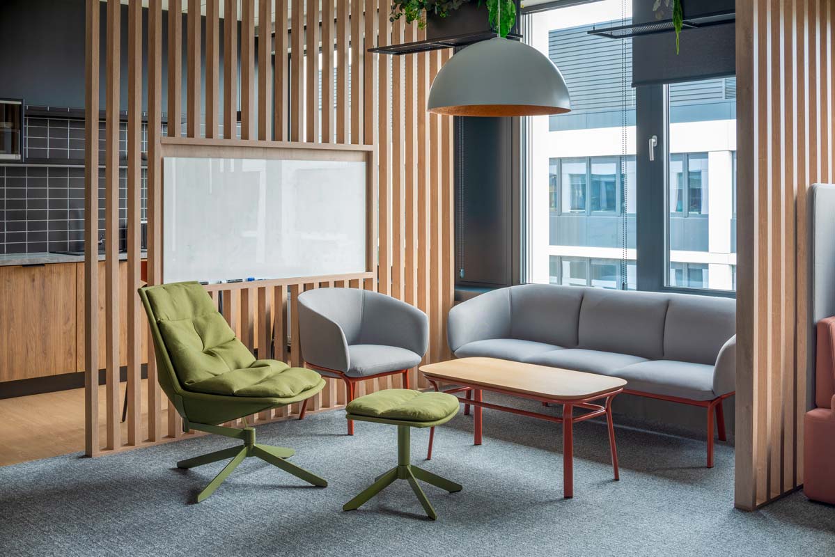 Grace GR02S - Kaffeetisch in Furnier Esche hell präsentiert im Onlineshop von KAQTU Design AG. Couchtisch ist von Mdd