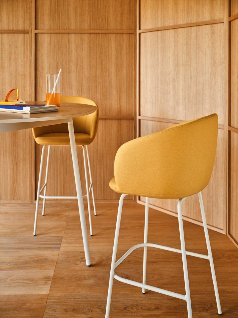Grace GRP8 - Barhocker in Blau präsentiert im Onlineshop von KAQTU Design AG. Barhocker ist von Mdd