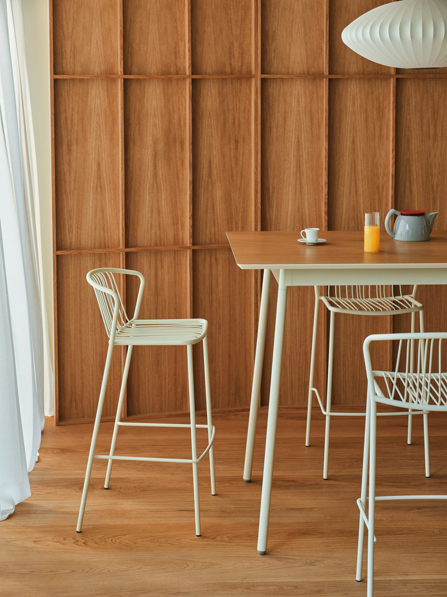 Bris BRS04 - Barhocker, Set von 2 Stück in Grün präsentiert im Onlineshop von KAQTU Design AG. Outdoor-Barstuhl ist von Mdd