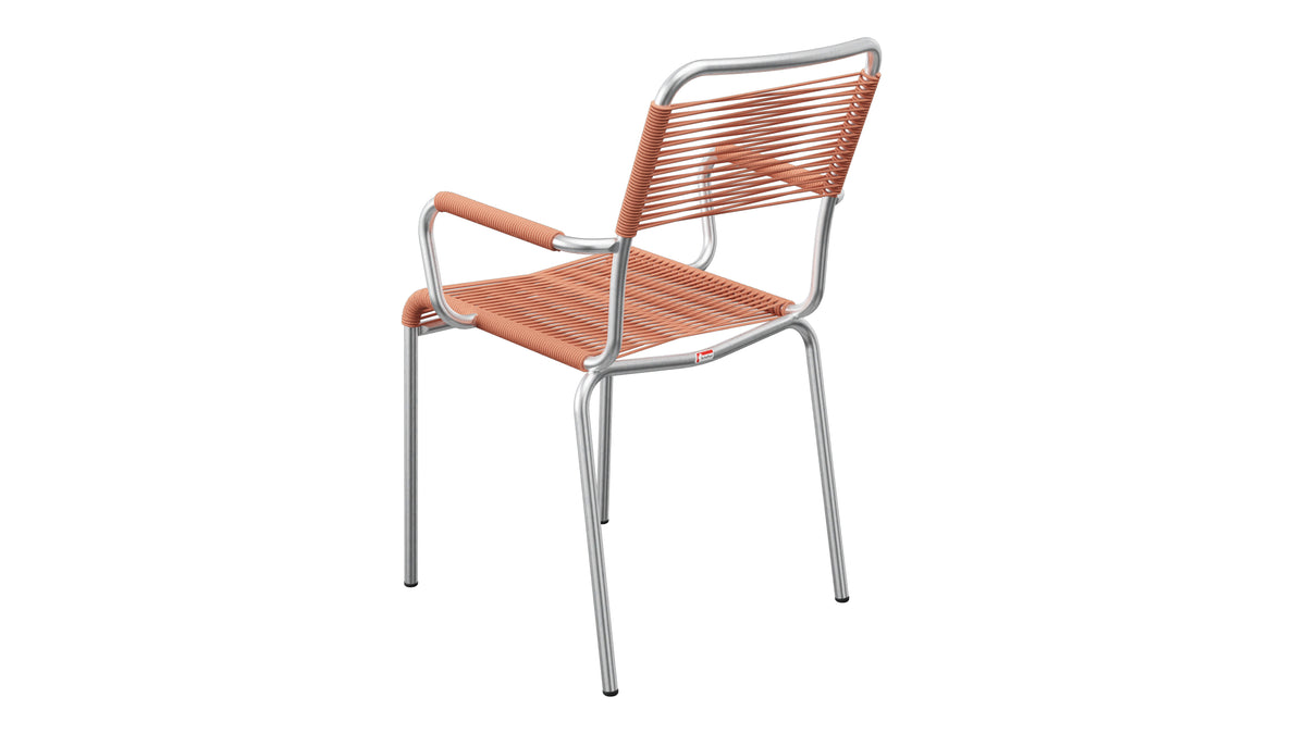 Rigi Spaghetti-Gartenstuhl mit Armlehne in Pastellterracotta präsentiert im Onlineshop von KAQTU Design AG. Gartenstuhl mit Armlehnen ist von Schaffner