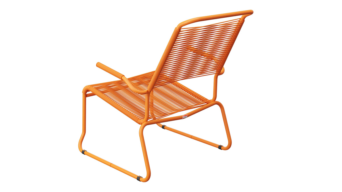 Säntis Spaghetti-Lounger mit Armlehne Hochlehner Kufen in Orange präsentiert im Onlineshop von KAQTU Design AG. Outdoor-Sessel mit Armlehnen ist von Schaffner