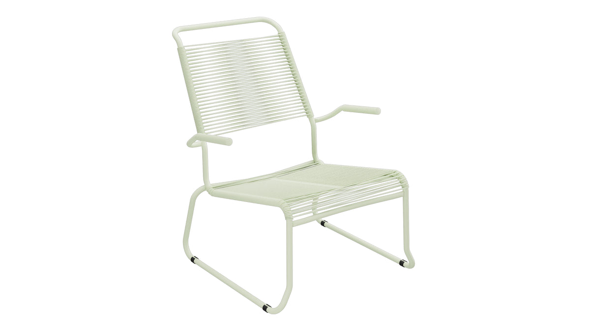 Säntis Spaghetti-Lounger mit Armlehne Hochlehner Kufen in Pastellgrün präsentiert im Onlineshop von KAQTU Design AG. Outdoor-Sessel mit Armlehnen ist von Schaffner