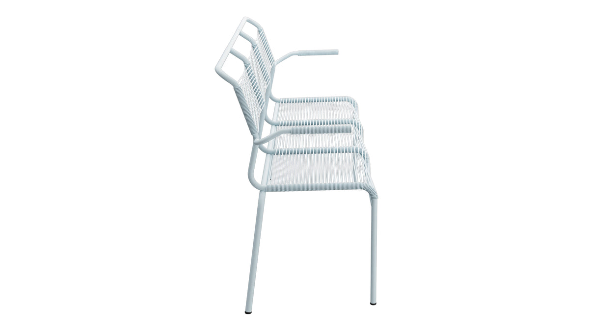 Säntis Spaghetti-3er-Gartenbank mit Armlehne in Pastellblau präsentiert im Onlineshop von KAQTU Design AG. Gartenbank ist von Schaffner