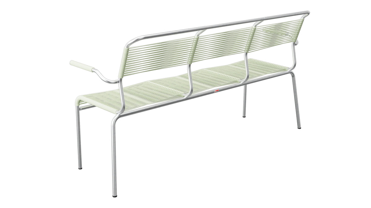 Säntis Spaghetti-3er-Gartenbank mit Armlehne in Pastellgrün präsentiert im Onlineshop von KAQTU Design AG. Gartenbank ist von Schaffner