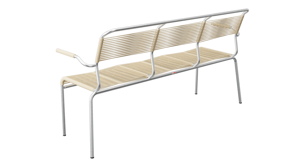 Säntis Spaghetti-3er-Gartenbank mit Armlehne in Pastellbraun präsentiert im Onlineshop von KAQTU Design AG. Gartenbank ist von Schaffner
