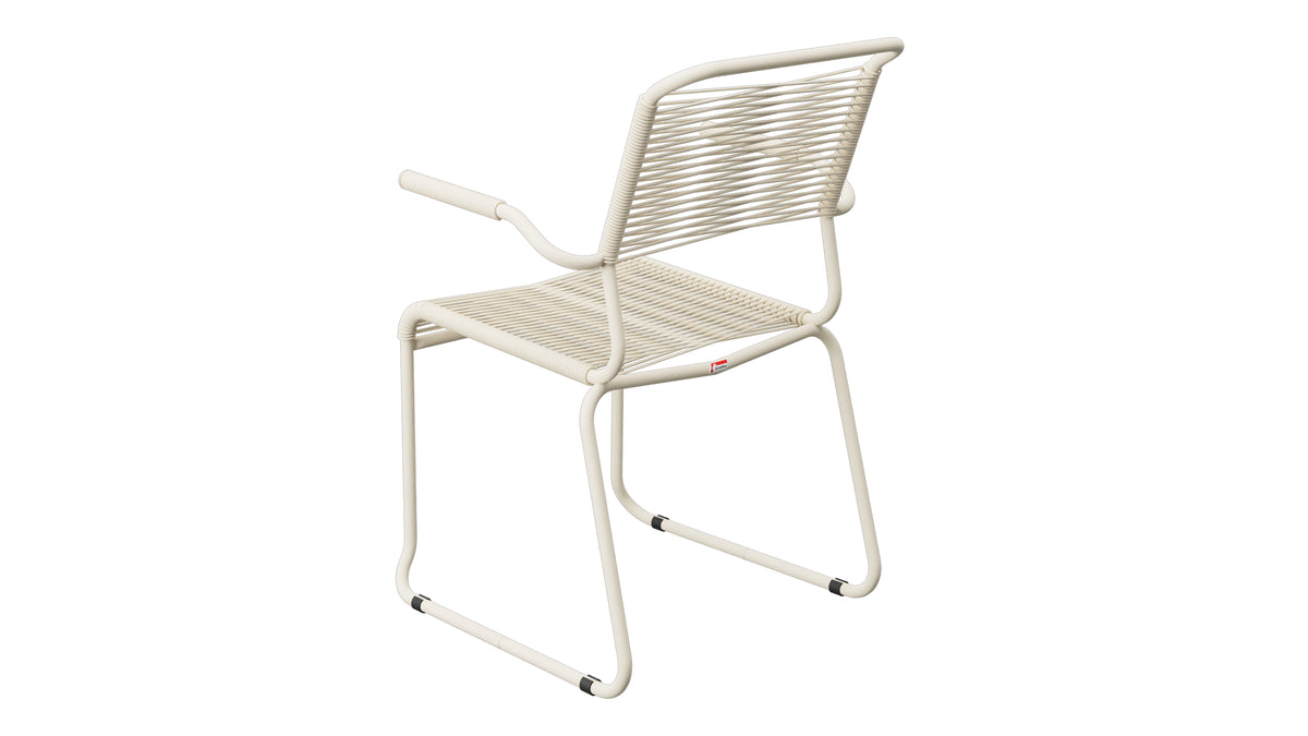 Säntis Spaghetti-Gartenstuhl mit Armlehne Kufen in Pastellsand präsentiert im Onlineshop von KAQTU Design AG. Gartenstuhl mit Armlehnen ist von Schaffner