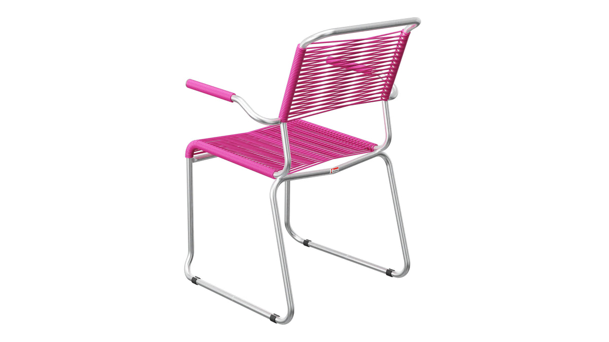 Säntis Spaghetti-Gartenstuhl mit Armlehne Kufen in Pink präsentiert im Onlineshop von KAQTU Design AG. Gartenstuhl mit Armlehnen ist von Schaffner