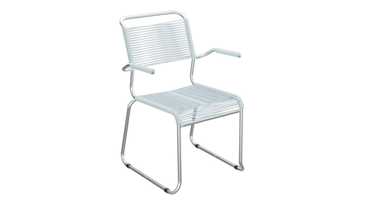 Säntis Spaghetti-Gartenstuhl mit Armlehne Kufen in Pastellblau präsentiert im Onlineshop von KAQTU Design AG. Gartenstuhl mit Armlehnen ist von Schaffner
