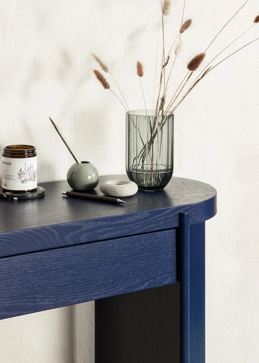 Kiru KIRK02 - Konsole in Eiche Kobalt präsentiert im Onlineshop von KAQTU Design AG. Konsolentisch ist von Tamo