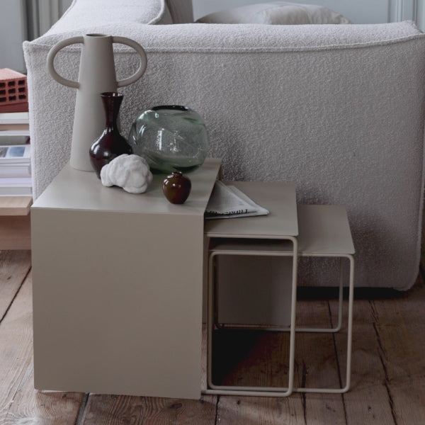 Produktvideo fermLIVING_ProductVideo_ClusterTables_600x600