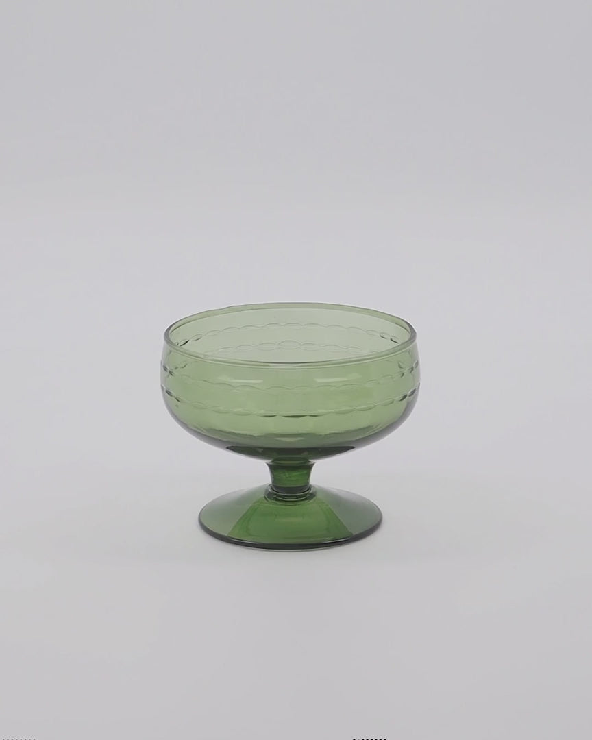Stilvolle grüne Dessertschale HDVintage von House Doctor entdecken.