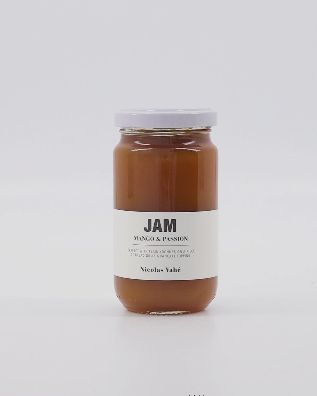 Tropische Mango-Passion Konfitüre von Nicolas Vahé, intensiv fruchtig.