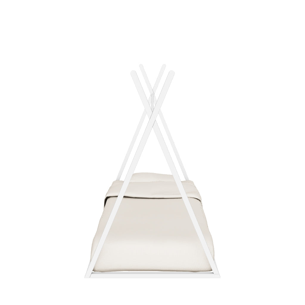 Tipi-Bett aus massiver Buche mit weißem Finish, geeignet für eine 70 x 140 cm Matratze, in modernem und kinderfreundlichem Design.