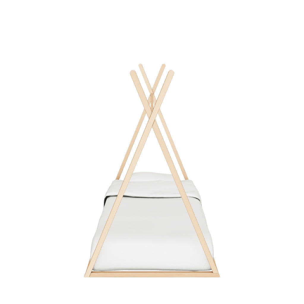 Tipi-Bett aus robustem Buchenholz mit natürlicher Oberfläche, passend für 70 x 140 cm Matratzen, ideal für ein gemütliches und stilvolles Kinderzimmer.