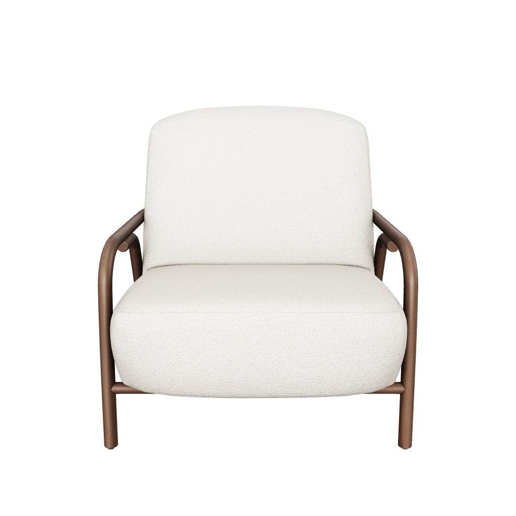 Sessel Sylo aus beiger Chenille und massivem Eschenholz mit nussbaumfarbenem Finish, FSC 100 % in Beige präsentiert im Onlineshop von KAQTU Design AG. Sessel ist von Kave Home