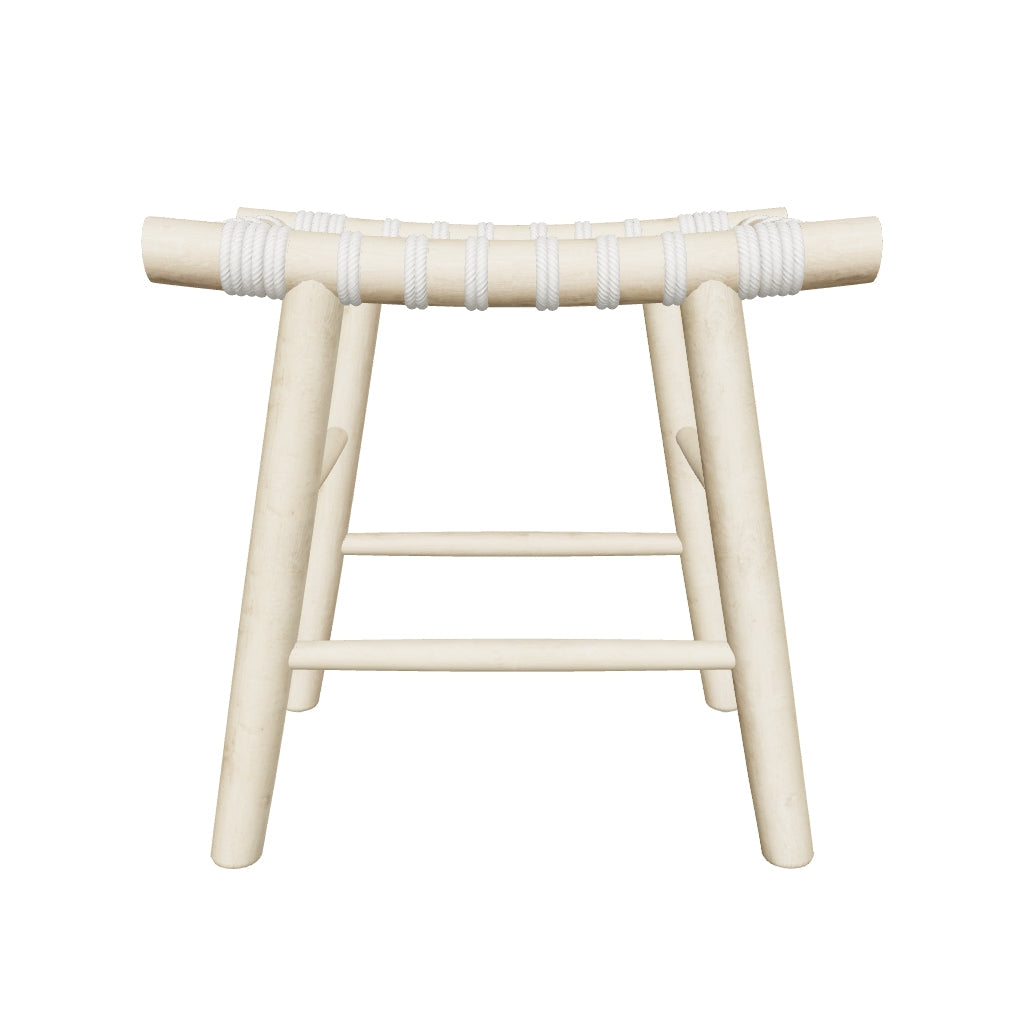 Hochwertiger Fusshocker aus massivem Teakholz mit gepolsterter Sitzfläche aus Baumwolle, perfekt für komfortables Entspannen und modernes Interieur.
