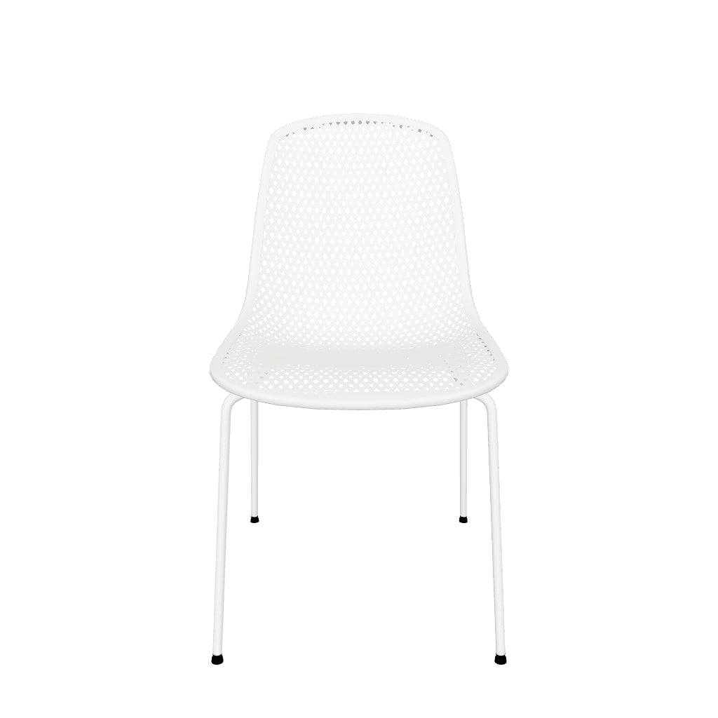 Weißer Outdoor-Stuhl Quinby mit modernem Design, ideal für Garten oder Terrasse.