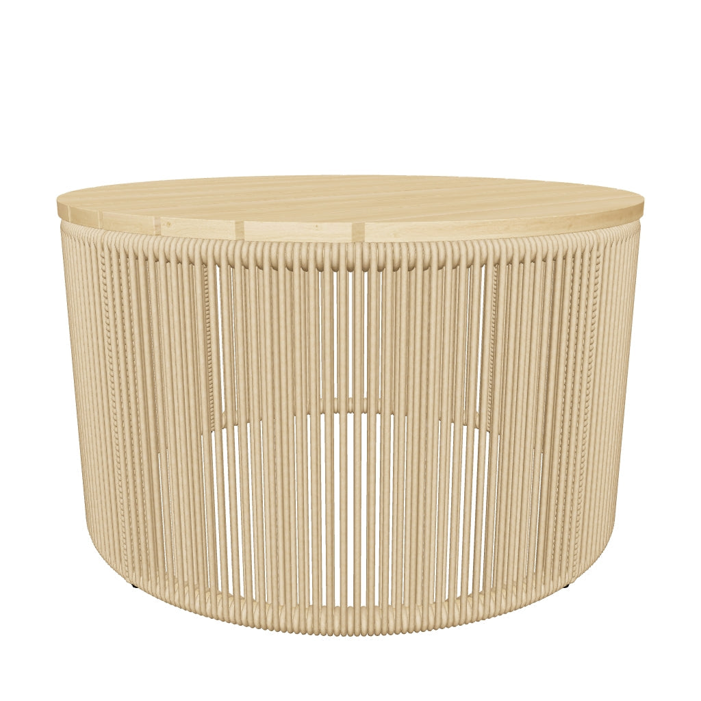 Runder Couchtisch Dandara aus robustem Stahl, beigem Flechtwerk und nachhaltigem Akazienholz, Ø60 cm, FSC-zertifiziert.