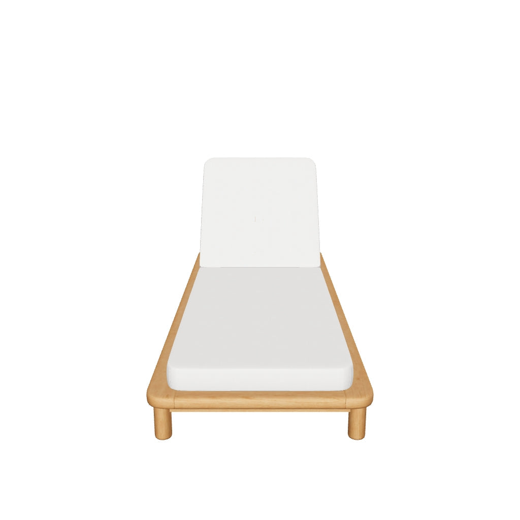 Massive Teakholz-Liege aus FSC-zertifiziertem Holz, robust und komfortabel, perfekt für den Außenbereich.