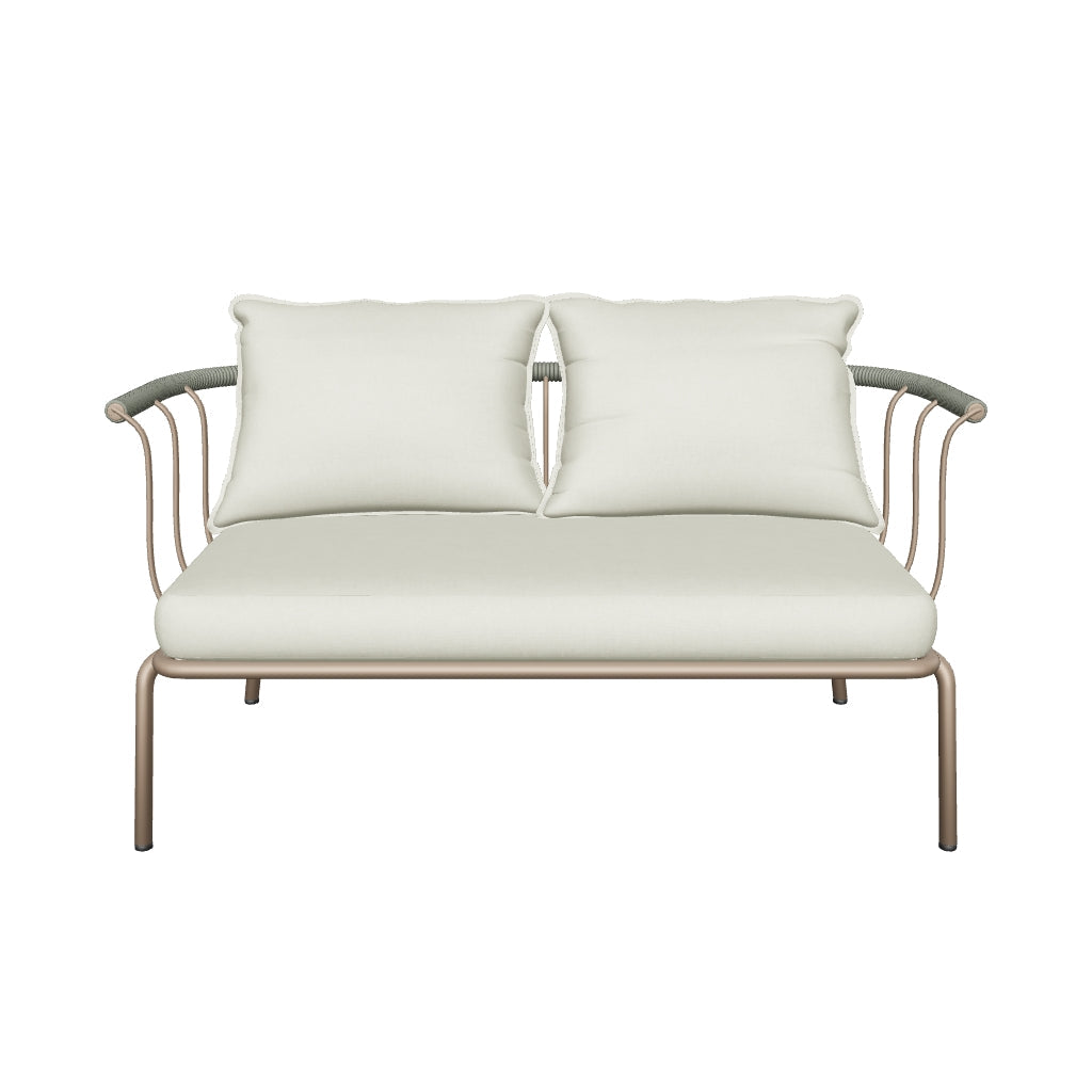 2-Sitzer-Sofa mit grünem Seilgeflecht und braunem Stahlrahmen, 134 cm breit.