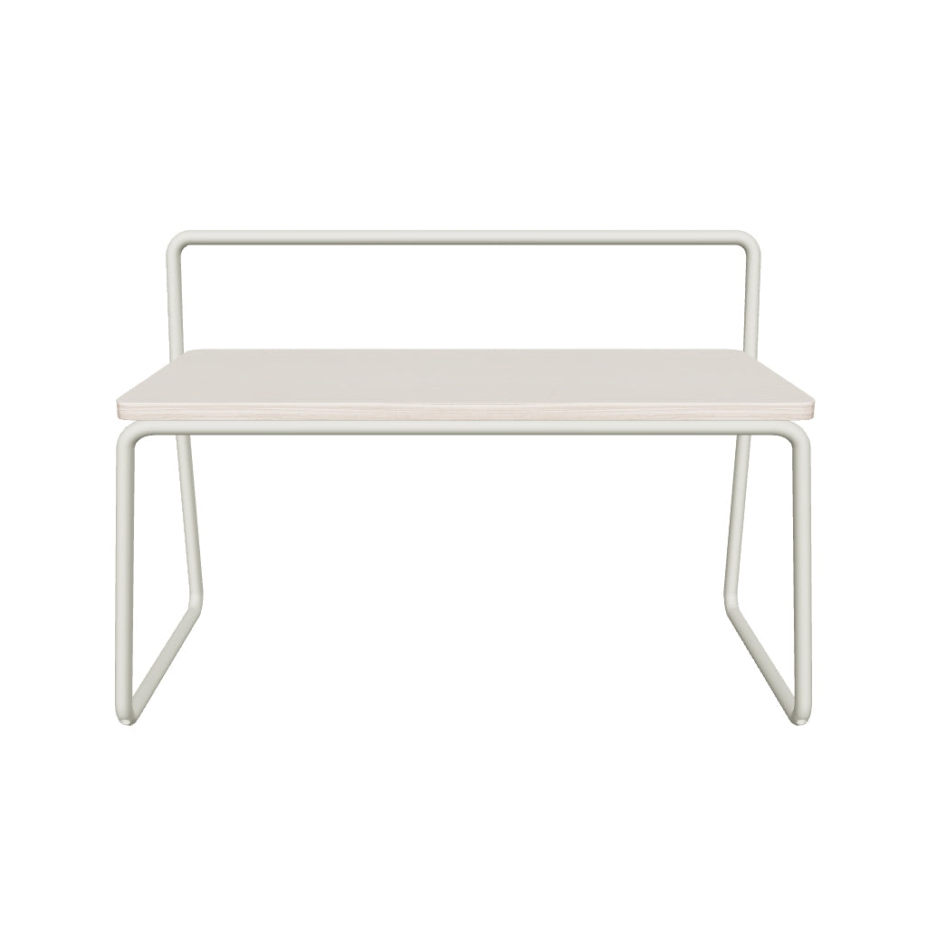 Bank Tinn aus hellem Eschenfurnier mit robustem, beigefarbenem Metallgestell, kompakte Länge von 75 cm, modernes und minimalistisches Design.