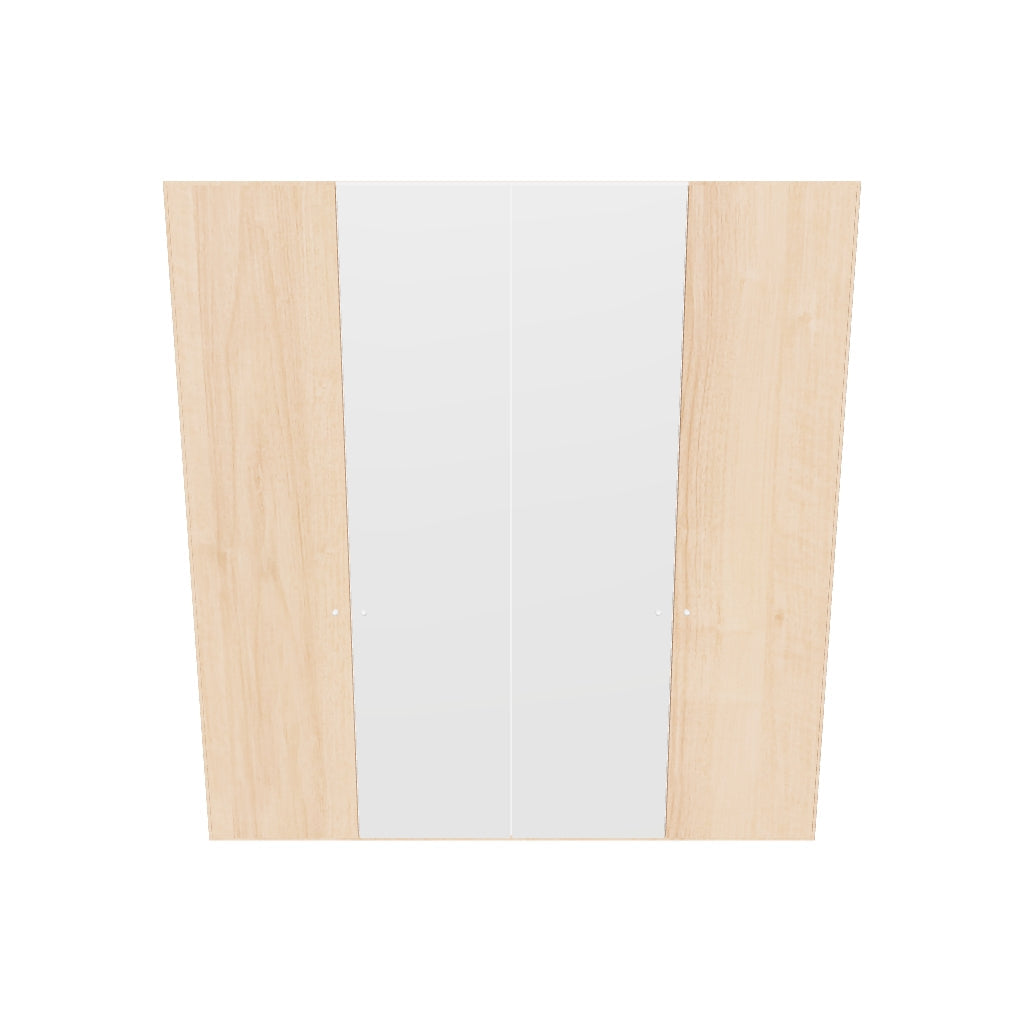 Stilvoller Jutzler Eiche-Schrank mit 4 Türen und Spiegelakzent.