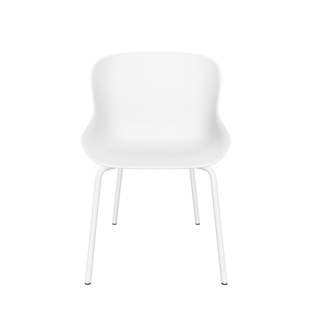 Der Hyg Stuhl von Normann Copenhagen: Sanfte Linien, umhüllende Konturen, inspiriert von dänischer Hygge für Gemütlichkeit und Wärme.