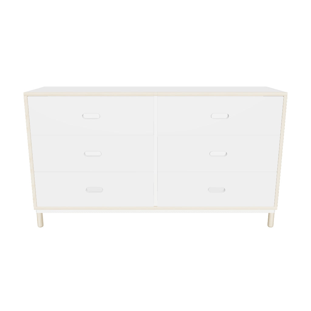 Die Kabino Kommode von Normann Copenhagen vereint urban-industriellen Stil mit minimalistischer Eleganz und funktionalen Details.