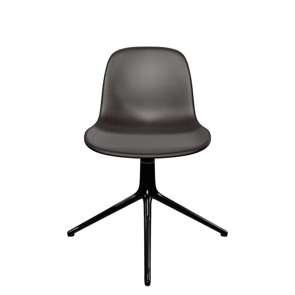Eleganter Form Drehstuhl: Luxuriöse Polsterung trifft skandinavisches Design.