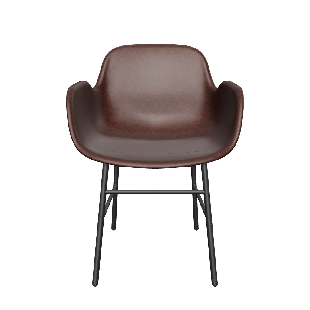 Eleganter Form Armlehnstuhl von Normann Copenhagen, bequem gepolstert.