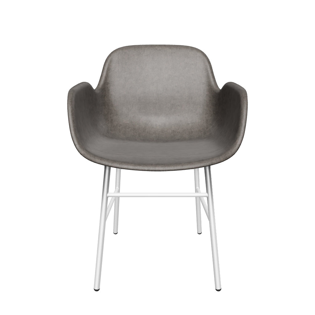 Eleganter Form Armlehnstuhl von Normann Copenhagen, bequem gepolstert.