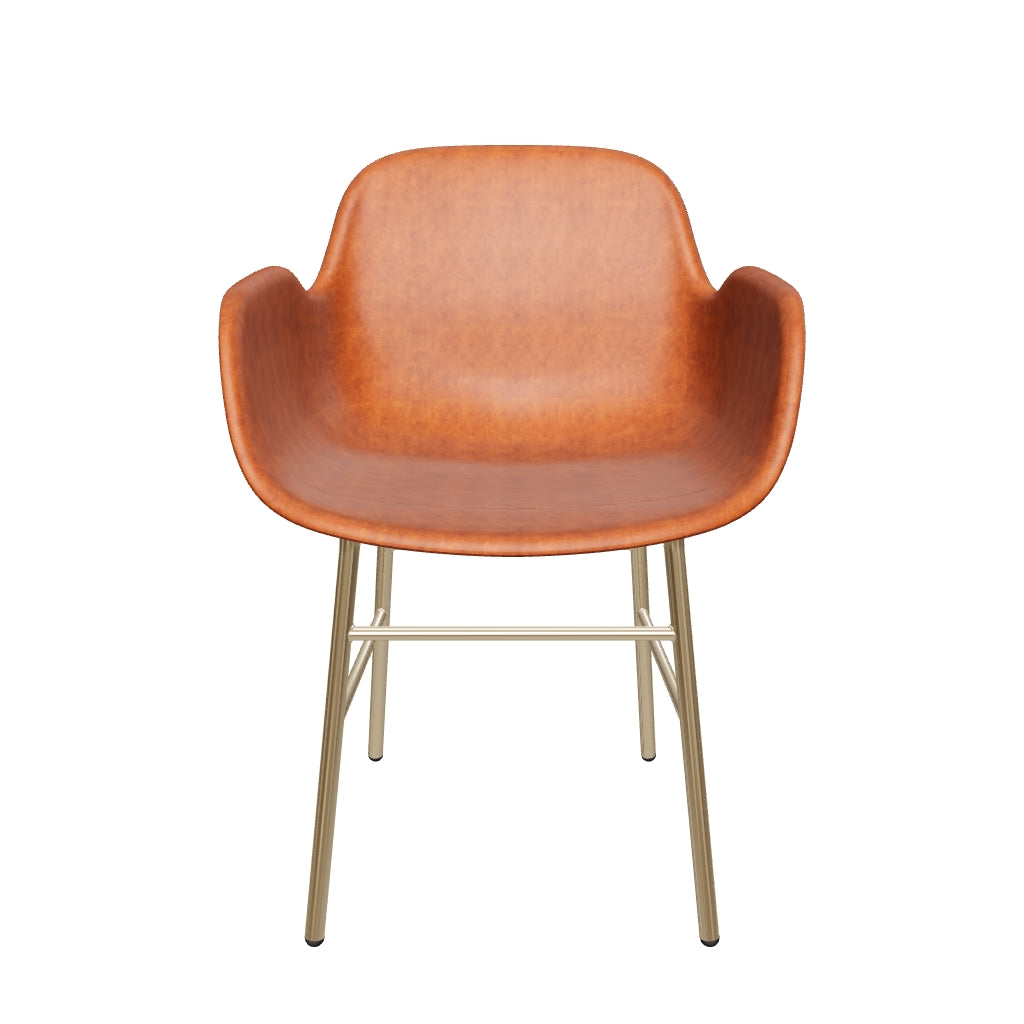 Eleganter Form Armlehnstuhl von Normann Copenhagen, bequem gepolstert.