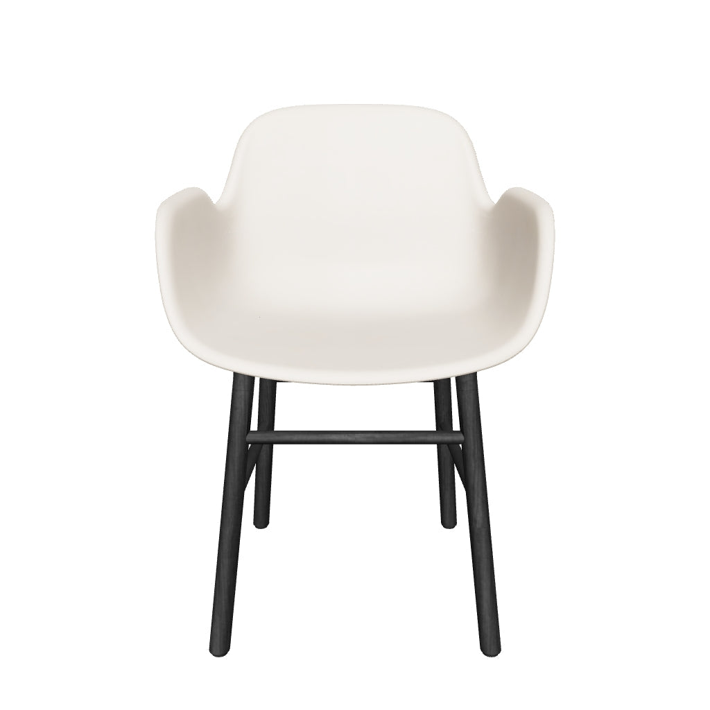 Stilvoller Form Armlehnstuhl von Normann Copenhagen, luxuriös gepolstert.