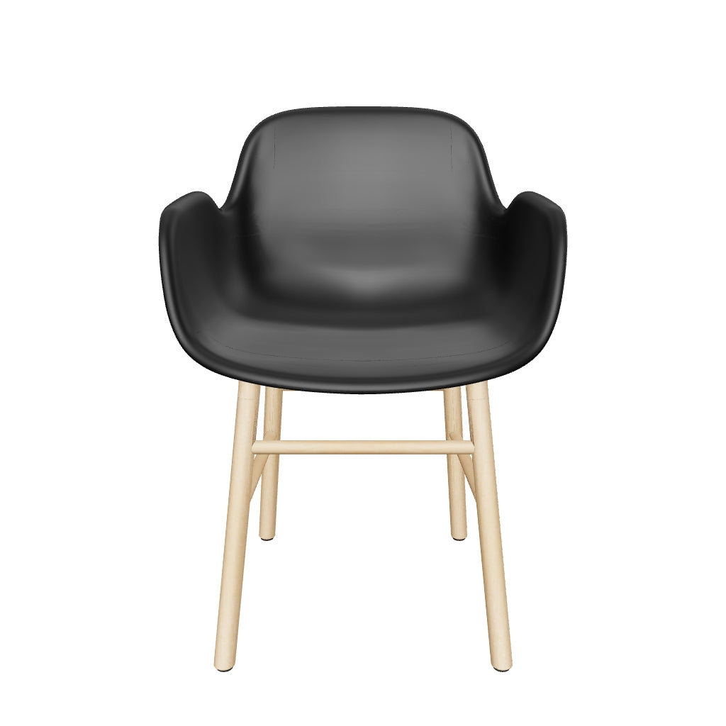Eleganter Form Armlehnstuhl von Normann Copenhagen, bequem gepolstert.
