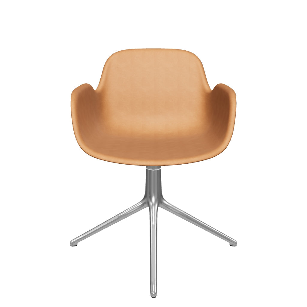Eleganter Form Drehstuhl von Normann Copenhagen, komfortabel gepolstert.